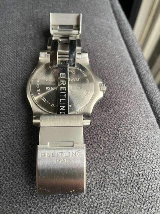 ブライトリング その他 A1731（高級時計）の商品画像 - 査定依頼日：2025年5月17日 - 最高査定価格：350,000円