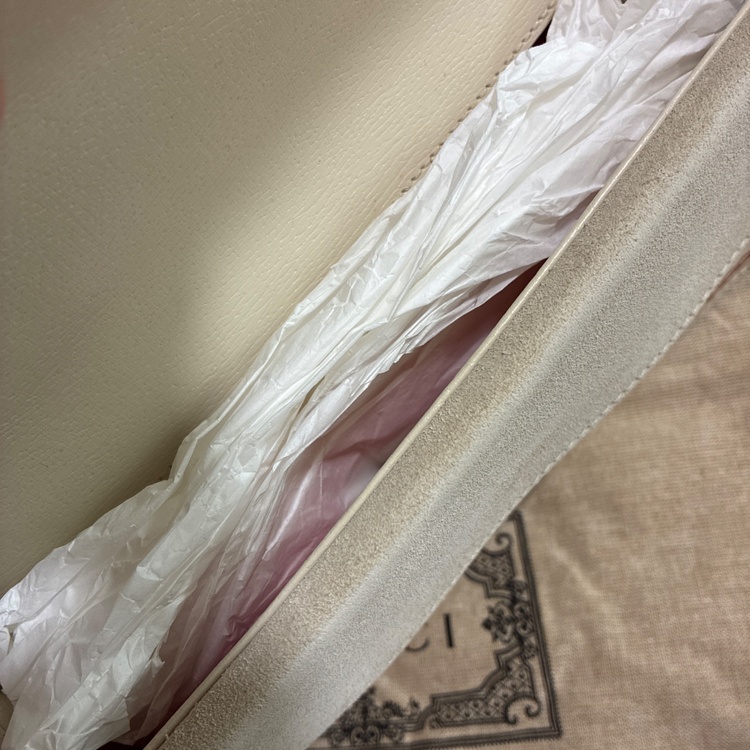  ディオニュソス スモール ショルダーバッグ ‎499623（ブランドバッグ）の商品画像 - 査定依頼日：2026年2月21日 - 最高査定価格：110,000円