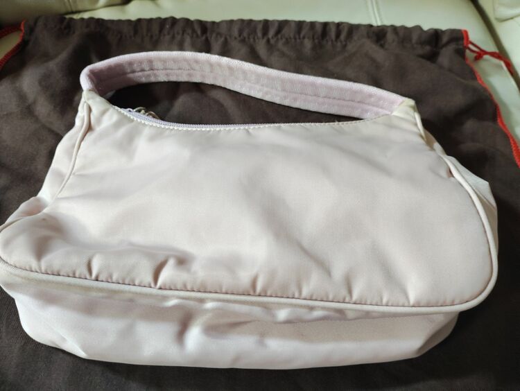 プラダミニバッグ（ブランドバッグ）の商品画像 - 査定依頼日：2025年9月4日 - 最高査定価格：70,000円