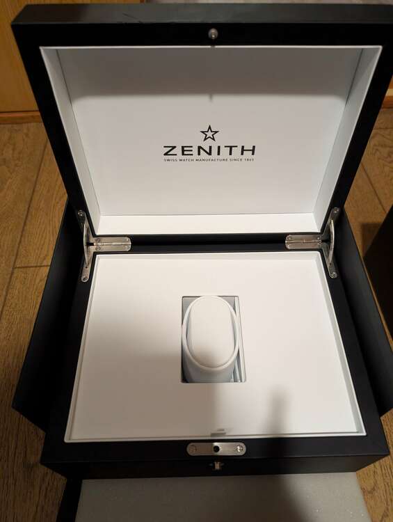 ゼニス エルプリメロ 03.2040.4061/01.M2040（高級時計）の商品画像 - 査定依頼日：2025年2月8日 - 最高査定価格：550,000円