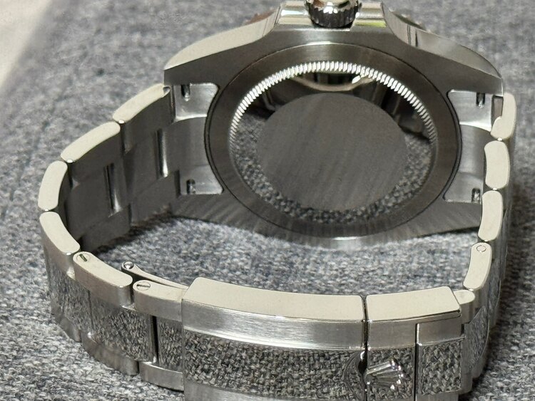 ロレックス GMTマスター （高級時計）の商品画像 - 査定依頼日：2025年2月19日 - 最高査定価格：2,400,000円