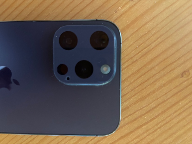 iPhone 13 Pro Max 256GB SIMフリー（スマホ）の商品画像 - 査定依頼日：2026年5月11日 - 最高査定価格：61,000円