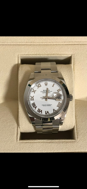 デイトジャスト41 126300（高級時計）の商品画像 - 査定依頼日：2025年1月21日 - 最高査定価格：1,300,000円