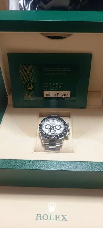 ロレックス デイトナ 116500LNほわい（高級時計）の商品画像 - 査定依頼日：2025年1月10日 - 最高査定価格：4,350,000円