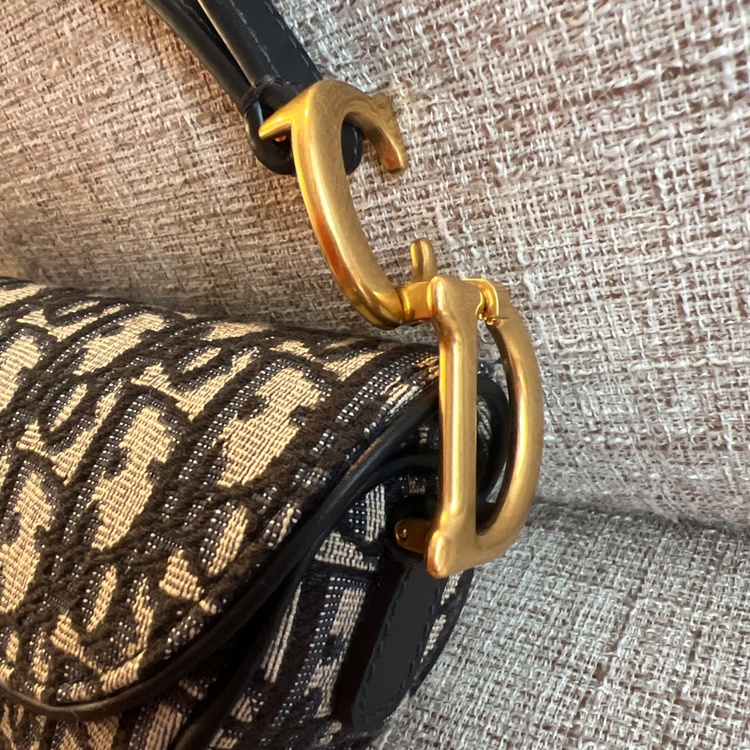 サドルバッグ（ブランドバッグ）の商品画像 - 査定依頼日：2026年4月7日 - 最高査定価格：260,000円