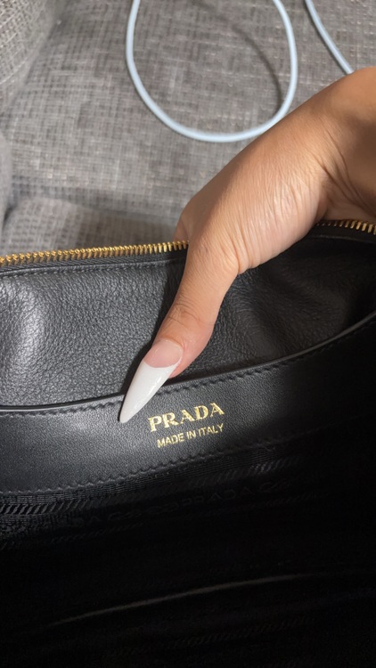 プラダ  （ブランドバッグ）の商品画像 - 査定依頼日：2025年9月4日 - 最高査定価格：243,000円