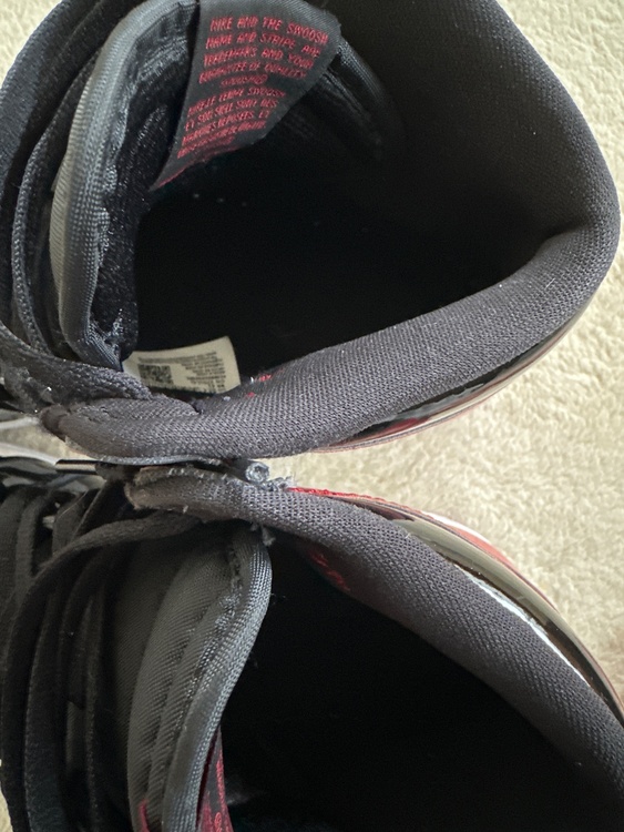 ナイキ　パテントブレッド（古着・ファッション）の商品画像 - 査定依頼日：2026年4月4日 - 最高査定価格：3,900円