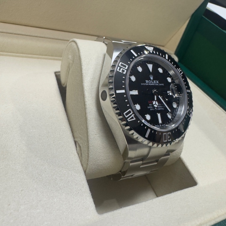 ロレックス シードゥエラー 12660（高級時計）の商品画像 - 査定依頼日：2026年4月8日 - 最高査定価格：2,300,000円