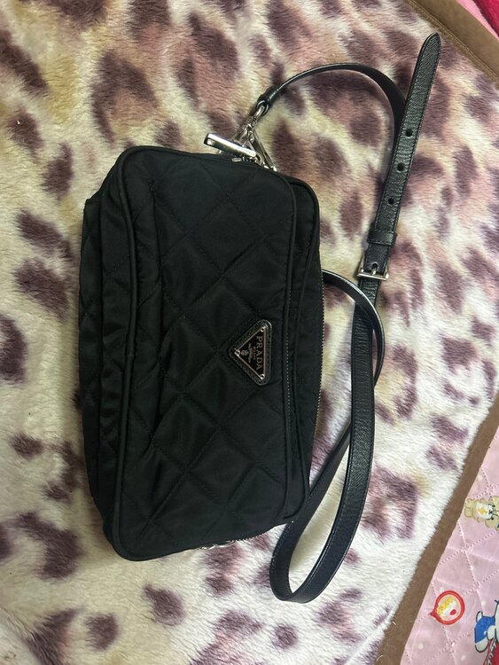 PRADA プラダ キルティング ショルダーバッグ  BT1027（ブランドバッグ）の商品画像 - 査定依頼日：2025年3月26日 - 最高査定価格：70,000円