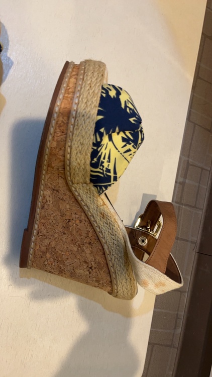 サンダル（古着・ファッション）の商品画像 - 査定依頼日：2026年2月5日 - 最高査定価格：100,000円