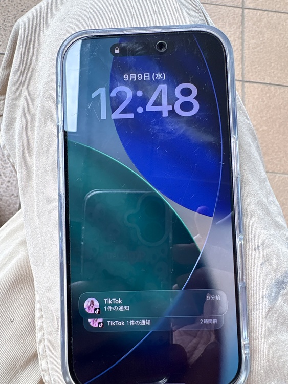 アイホン17かって三週間（スマホ）の商品画像 - 査定依頼日：2026年9月9日 - 最高査定価格：98,000円