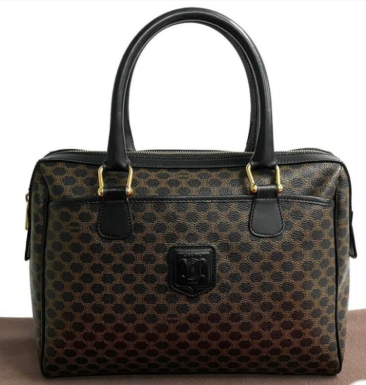 セリーヌ  （ブランドバッグ）の商品画像 - 査定依頼日：2025年1月17日 - 最高査定価格：23,000円