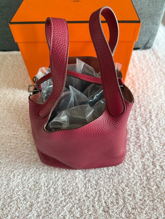 ピコタン箱あり（ブランドバッグ）の商品画像 - 査定依頼日：2025年8月22日 - 最高査定価格：250,000円