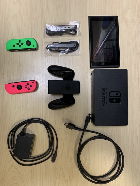 Nintendo Switch本体 スプラトゥーン2セット（ゲーム機本体・ゲームソフト）の商品画像 - 査定依頼日：2021年6月24日 - 最高査定価格：26,000円