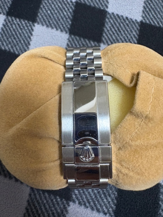 126710BLNR（高級時計）の商品画像 - 査定依頼日：2025年9月24日 - 最高査定価格：2,580,000円