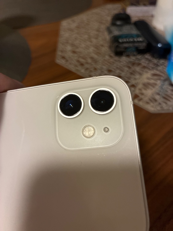 iPhone 12 64GB au（スマホ）の商品画像 - 査定依頼日：2026年4月11日 - 最高査定価格：27,000円