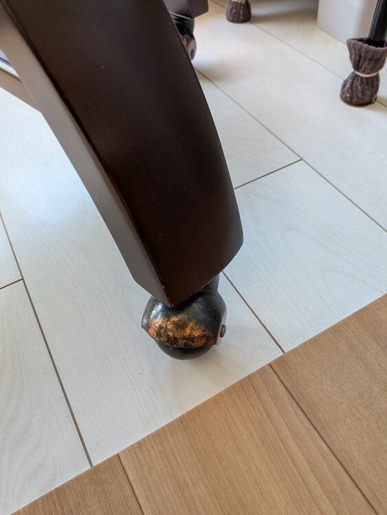 ダイニングテーブルの椅子4脚（家具・寝具）の商品画像 - 査定依頼日：2026年1月22日 - 最高査定価格：5,000円