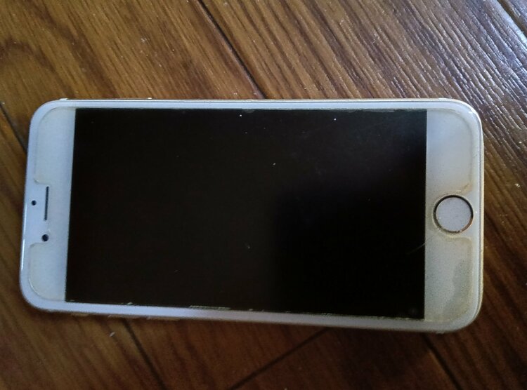 スマホ2台（スマホ）の商品画像 - 査定依頼日：2026年4月20日 - 最高査定価格：15,000円