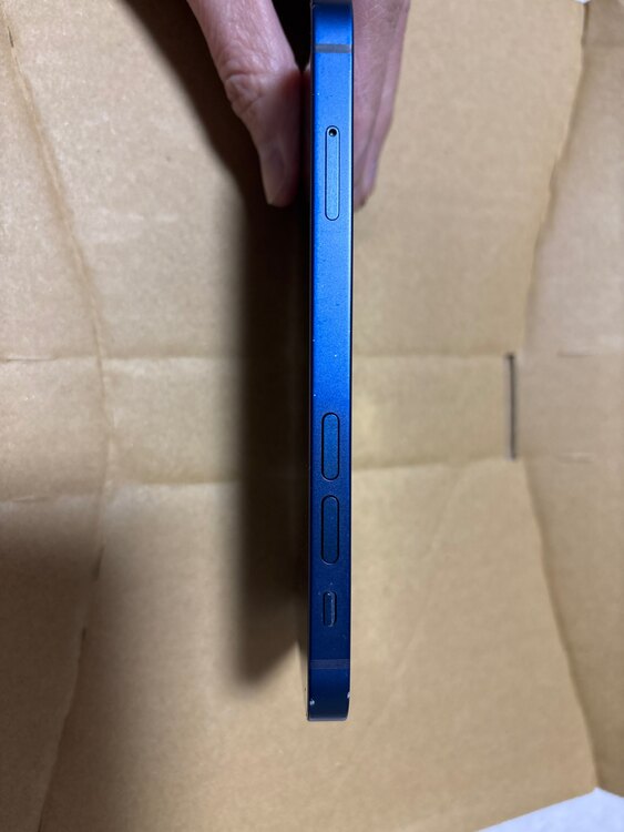 iPhone12mini（スマホ）の商品画像 - 査定依頼日：2024年12月13日 - 最高査定価格：28,000円