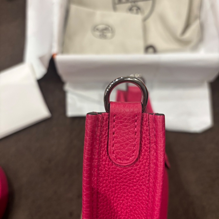 エヴリン tpm ローズメキシコ（ブランドバッグ）の商品画像 - 査定依頼日：2025年11月27日 - 最高査定価格：270,000円