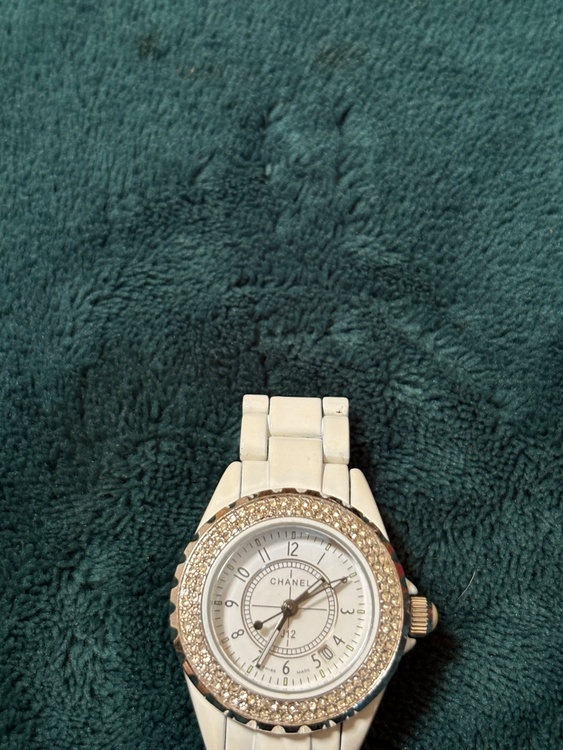 CHANEL J12（高級時計）の商品画像 - 査定依頼日：2026年8月4日 - 最高査定価格：380,000円