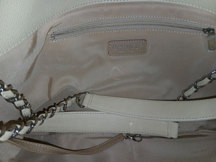 シャネル その他 CHANELチェーントートバックマトラッセベージュ（高級時計）の商品画像 - 査定依頼日：2025年8月26日 - 最高査定価格：225,000円