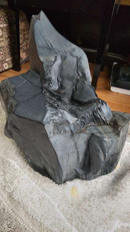 鑑賞石那智黒石？（美術品・骨董品）の商品画像 - 査定依頼日：2025年3月4日 - 最高査定価格：1,000円