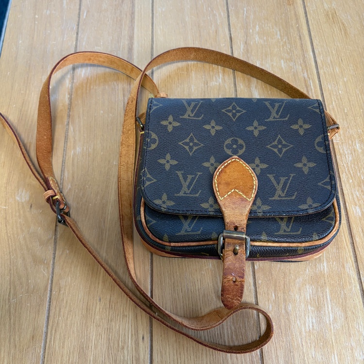 ルイヴィトン モノグラム （ブランドバッグ）の商品画像 - 査定依頼日：2025年12月19日 - 最高査定価格：36,000円