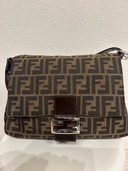 フェンディ  （ブランドバッグ）の商品画像 - 査定依頼日：2025年9月29日 - 最高査定価格：70,000円