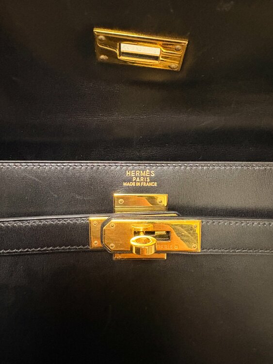ケリーボックスカーフ　ノワール ○A（ブランドバッグ）の商品画像 - 査定依頼日：2026年4月26日 - 最高査定価格：1,400,000円