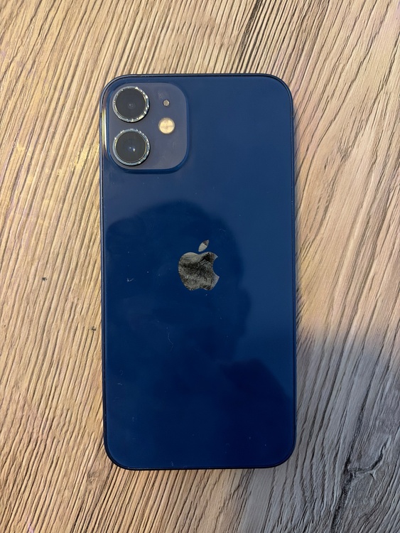 iPhone iPhone 12 mini 64GB Softbank（スマホ）の商品画像 - 査定依頼日：2026年10月5日 - 最高査定価格：14,000円