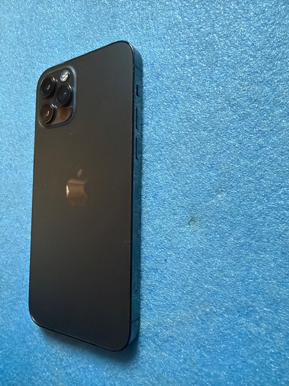 iPhone 12 Pro 128GB docomo（スマホ）の商品画像 - 査定依頼日：2026年5月17日 - 最高査定価格：32,000円