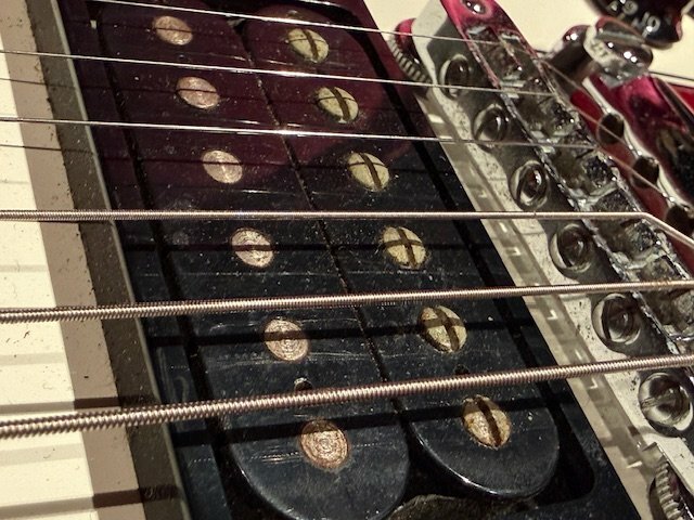 Flying V（ピアノ・楽器・PA機材）の商品画像 - 査定依頼日：2026年4月20日 - 最高査定価格：150,000円