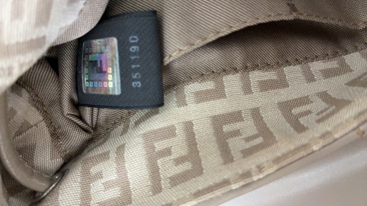 フェンディ  （ブランドバッグ）の商品画像 - 査定依頼日：2026年4月12日 - 最高査定価格：80,000円