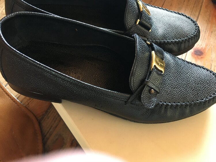 フェラガモメンズ革靴（古着・ファッション）の商品画像 - 査定依頼日：2024年12月1日 - 最高査定価格：999円