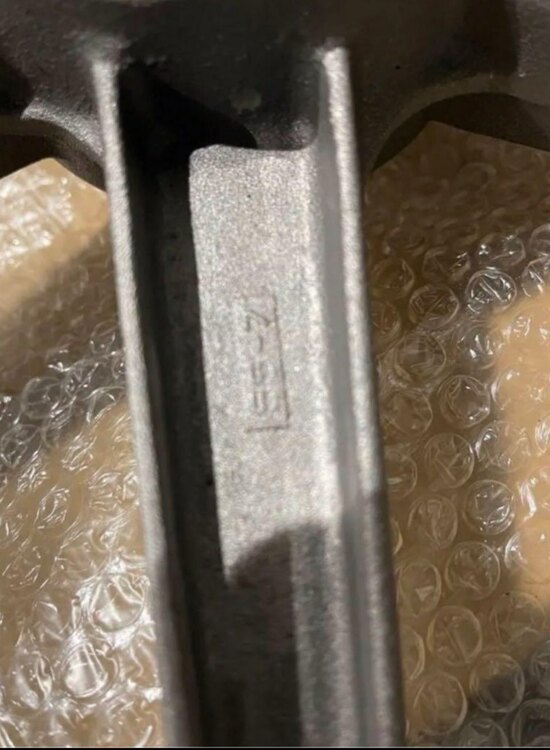 スズキ　GS400用　後期型　BEETキャストホイール 前後18インチ（バイク用品）の商品画像 - 査定依頼日：2025年3月16日 - 最高査定価格：40,000円