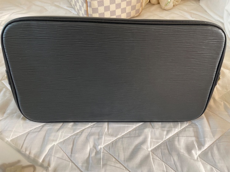 アルマ（ブランドバッグ）の商品画像 - 査定依頼日：2025年10月7日 - 最高査定価格：90,000円