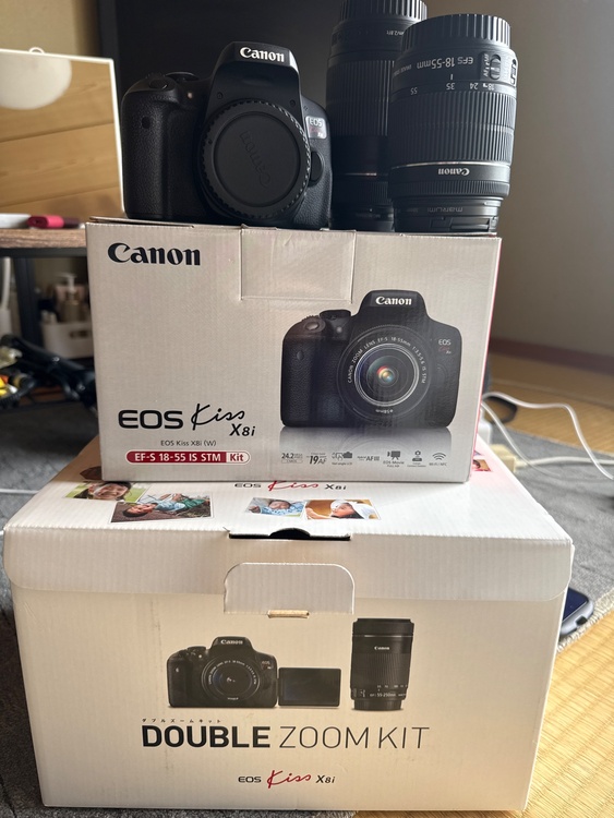 EOS Kiss x8i(w)Kit sss（カメラ）の商品画像 - 査定依頼日：2026年4月22日 - 最高査定価格：45,000円
