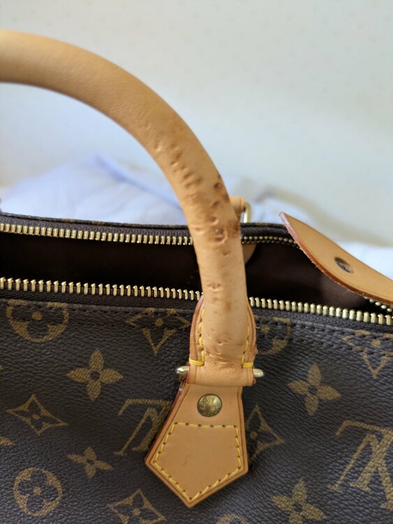 Textile enduit Garnitures cuir de vachette（ブランドバッグ）の商品画像 - 査定依頼日：2026年9月18日 - 最高査定価格：100,000円
