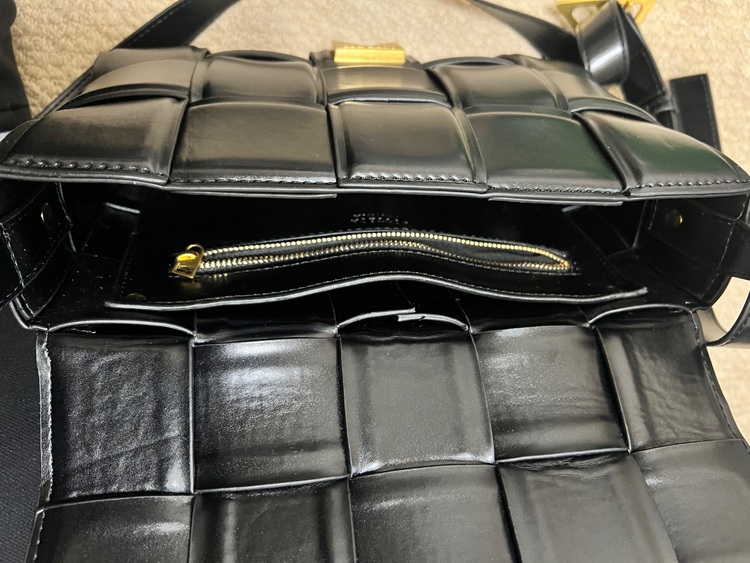 ボッテガ・ヴェネタ  （ブランドバッグ）の商品画像 - 査定依頼日：2025年11月7日 - 最高査定価格：150,000円