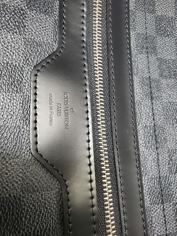 ルイビトン　ダミエグラフィットMMN58029（ブランドバッグ）の商品画像 - 査定依頼日：2022年6月9日 - 最高査定価格：75,000円