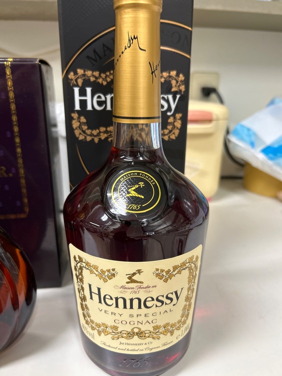 ブランデー ヘネシー （お酒）の商品画像 - 査定依頼日：2025年8月21日 - 最高査定価格：40,000円