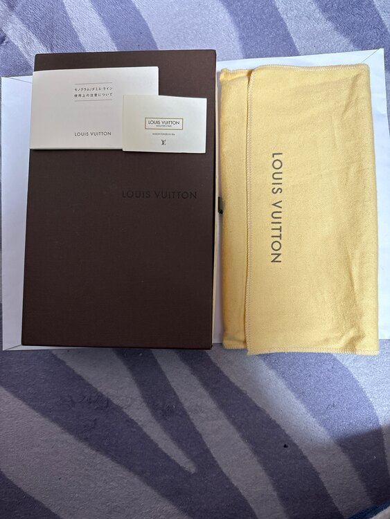 LOUIS VUITTON 長財布　ヴェルニ ジッピー（ブランド財布・小物）の商品画像 - 査定依頼日：2025年3月18日 - 最高査定価格：15,000円