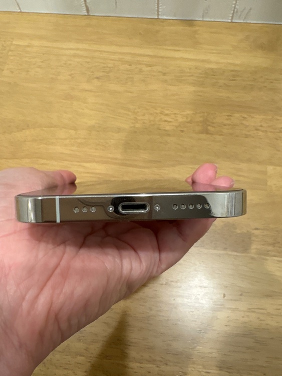 iPhone 13 Pro 128GB SIMフリー（スマホ）の商品画像 - 査定依頼日：2026年1月27日 - 最高査定価格：42,000円