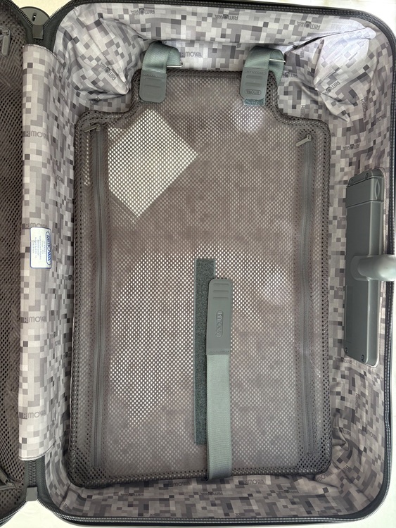 RIMOWA エッセンシャル　65リットル　E-Tag（ブランドバッグ）の商品画像 - 査定依頼日：2025年8月17日 - 最高査定価格：100,000円