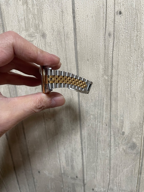 ロレックス デイトジャスト 16233（高級時計）の商品画像 - 査定依頼日：2026年1月23日 - 最高査定価格：900,000円