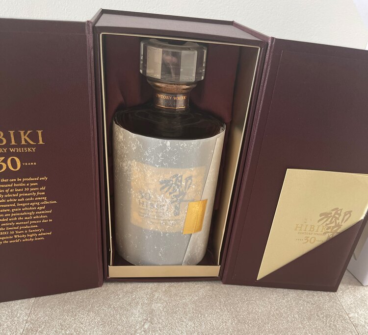 響30年（お酒）の商品画像 - 査定依頼日：2025年4月20日 - 最高査定価格：475,000円