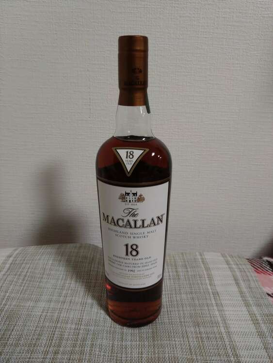 マッカラン18年（お酒）の商品画像 - 査定依頼日：2025年3月22日 - 最高査定価格：95,000円