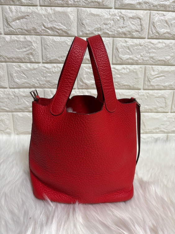 エルメス ピコタンロックＰＭ トリヨンクレマンス ルージュトマト A刻印（ブランドバッグ）の商品画像 - 査定依頼日：2025年12月7日 - 最高査定価格：250,000円