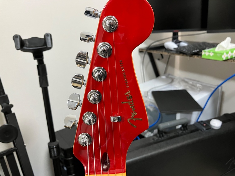 Fender american ultra luxe SSS（ピアノ・楽器・PA機材）の商品画像 - 査定依頼日：2025年12月12日 - 最高査定価格：200,000円